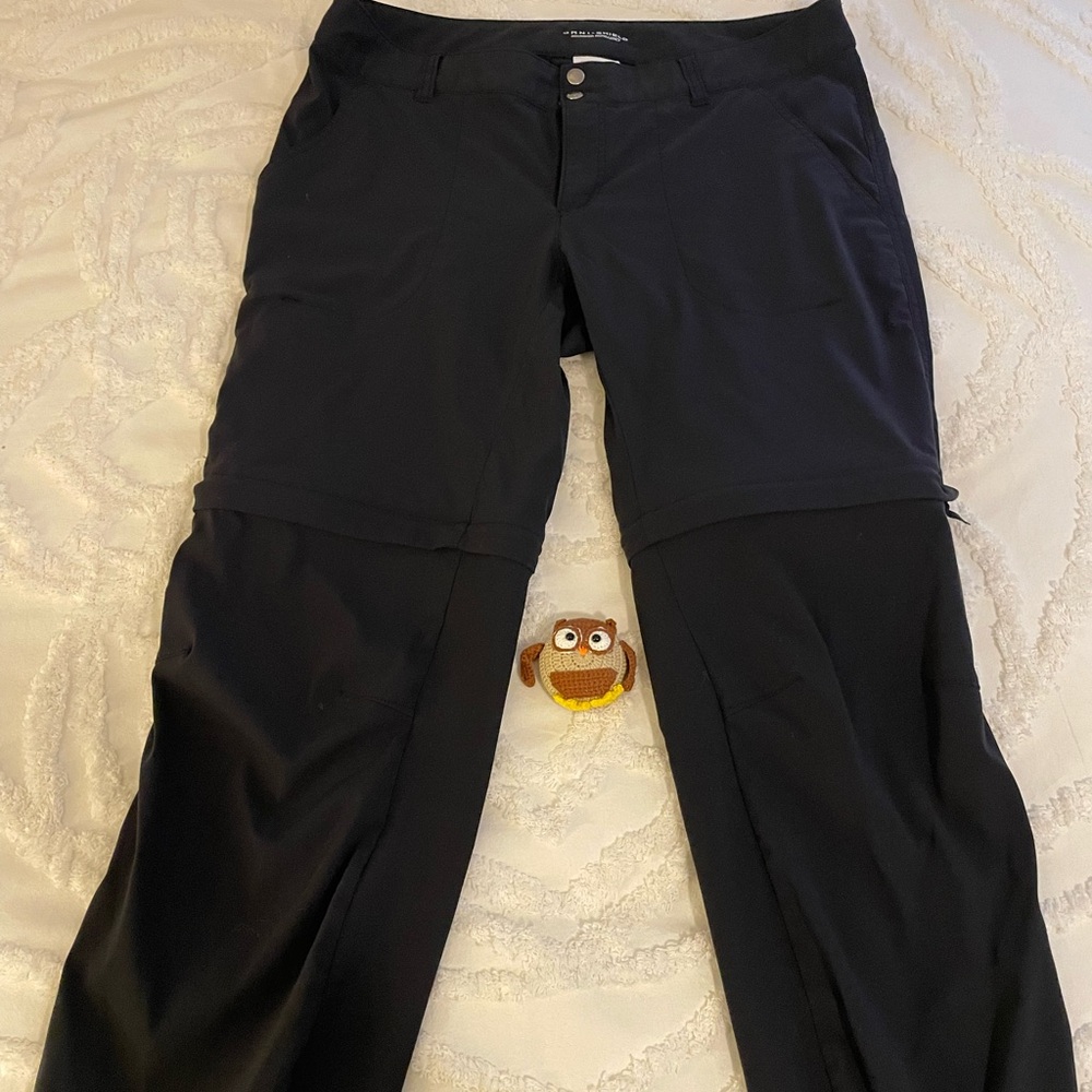 Columbia 14S Women’s Black Convertible Zip-Off Pants